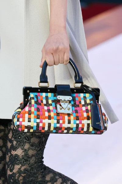 Look 29